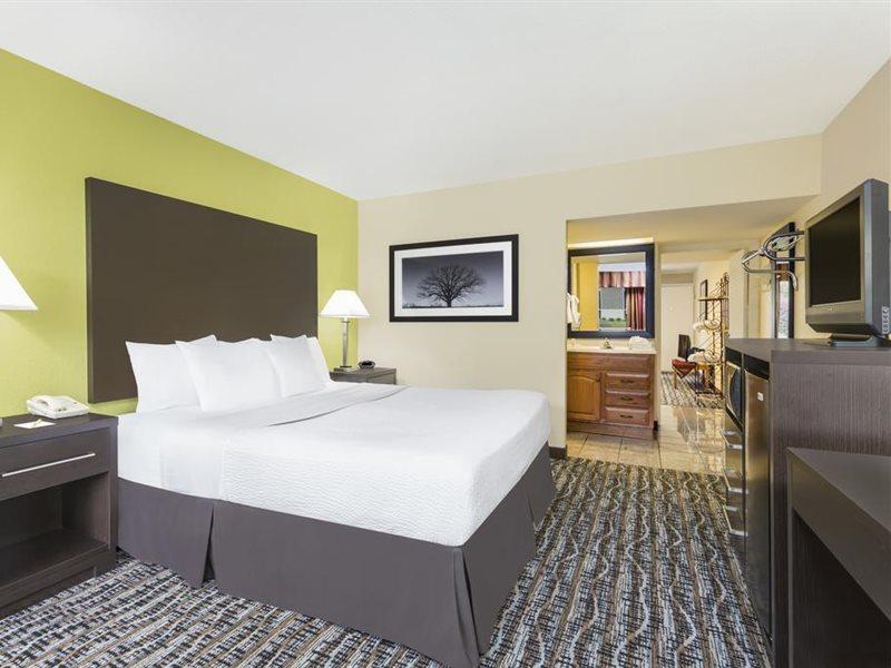 Days Inn By Wyndham Asheville/Mall Exterior foto
