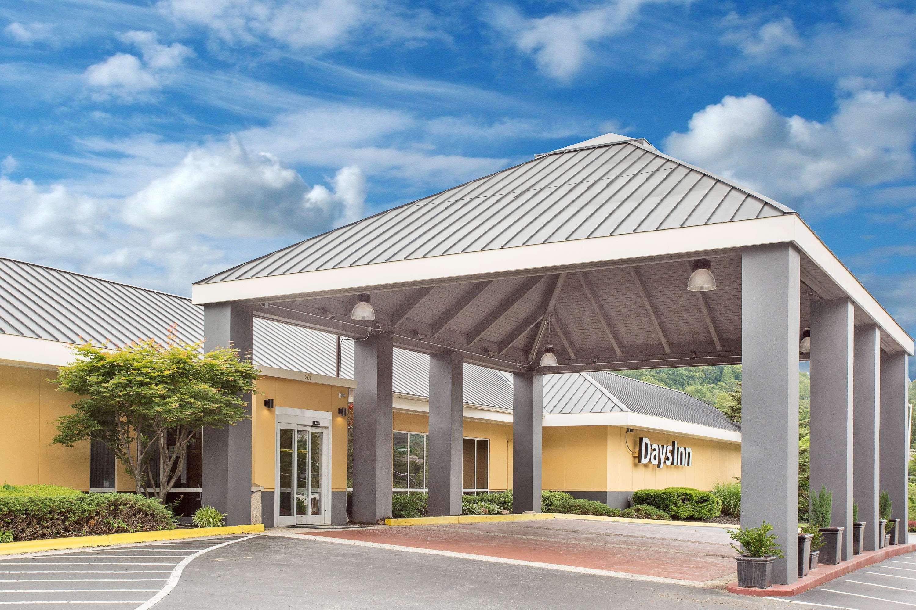 Days Inn By Wyndham Asheville/Mall Exterior foto