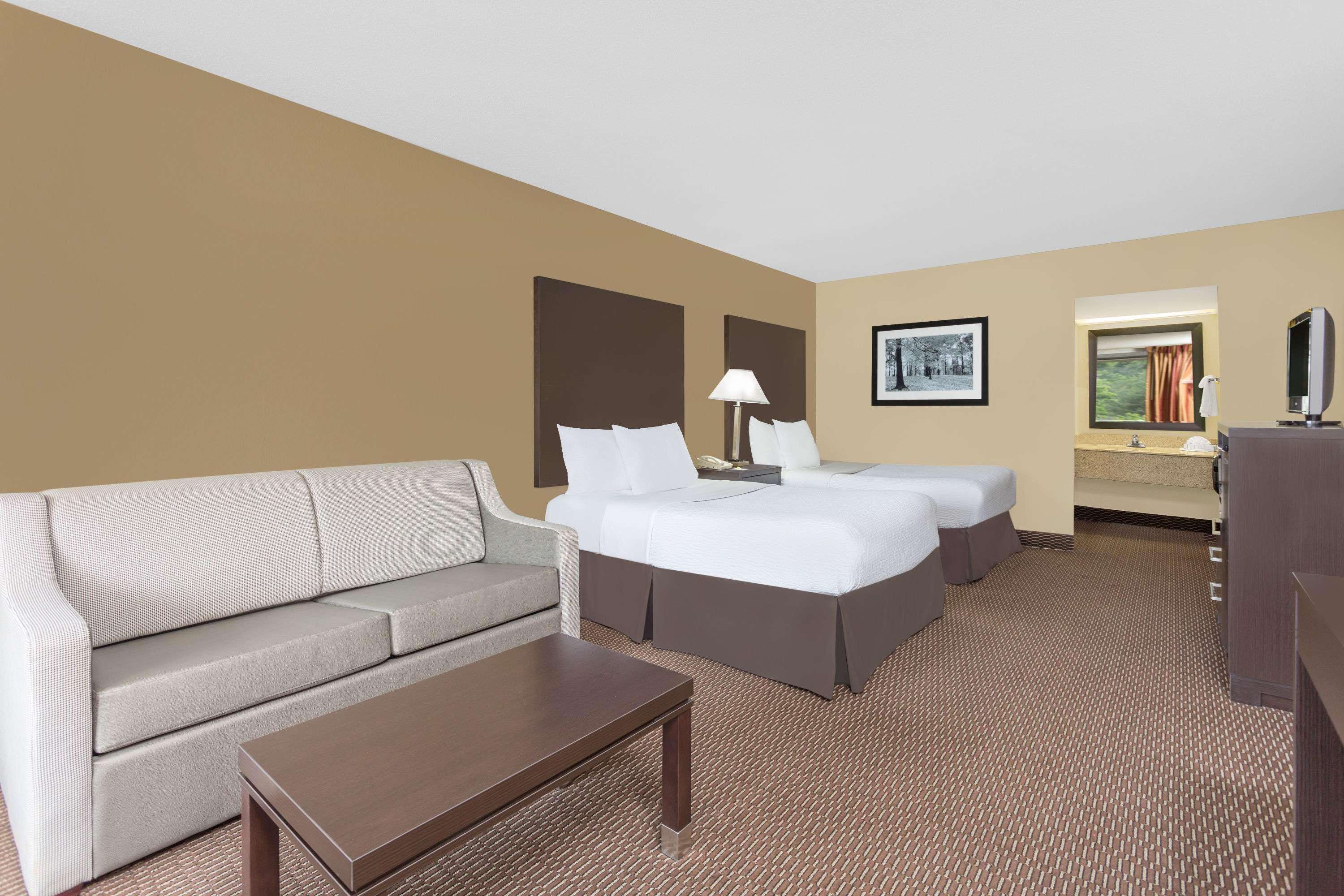 Days Inn By Wyndham Asheville/Mall Exterior foto
